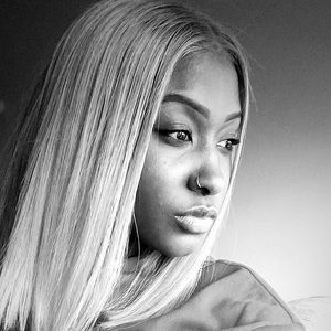 Meet your Posher, Natasha